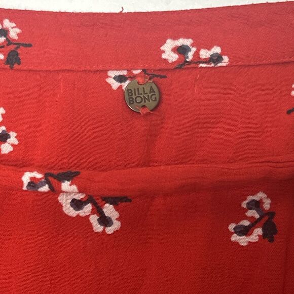 Billabong Dancing Til Dawn Wrap Floral Skirt in Red Medium Boho Beach - Picture 4 of 6